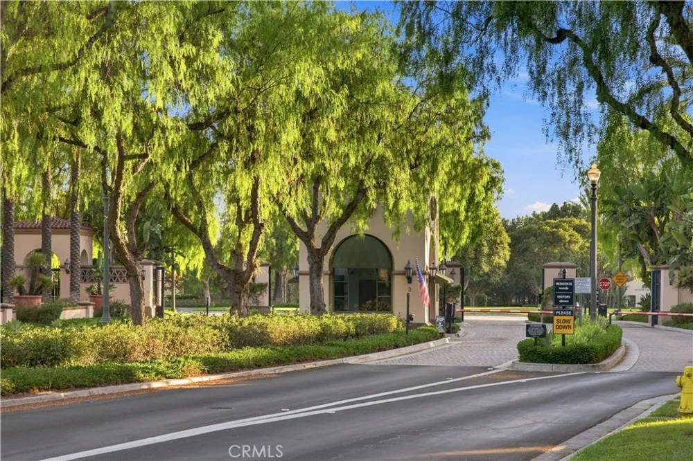 177 Lockford Irvine, CA 92602