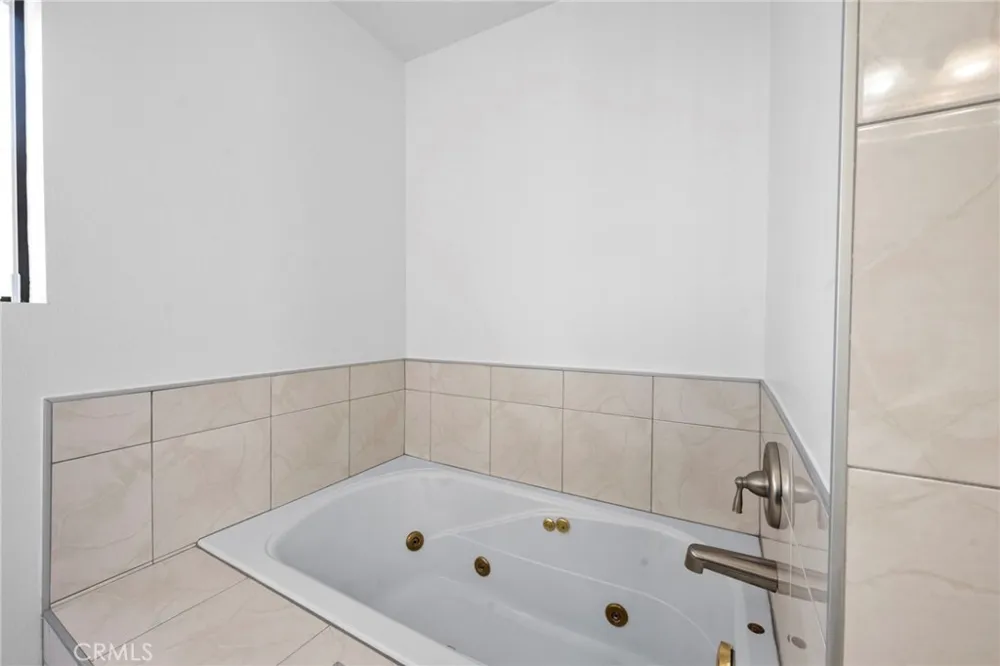 14364 Galleon Helendale, CA 92342