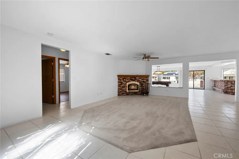 14364 Galleon Helendale, CA 92342