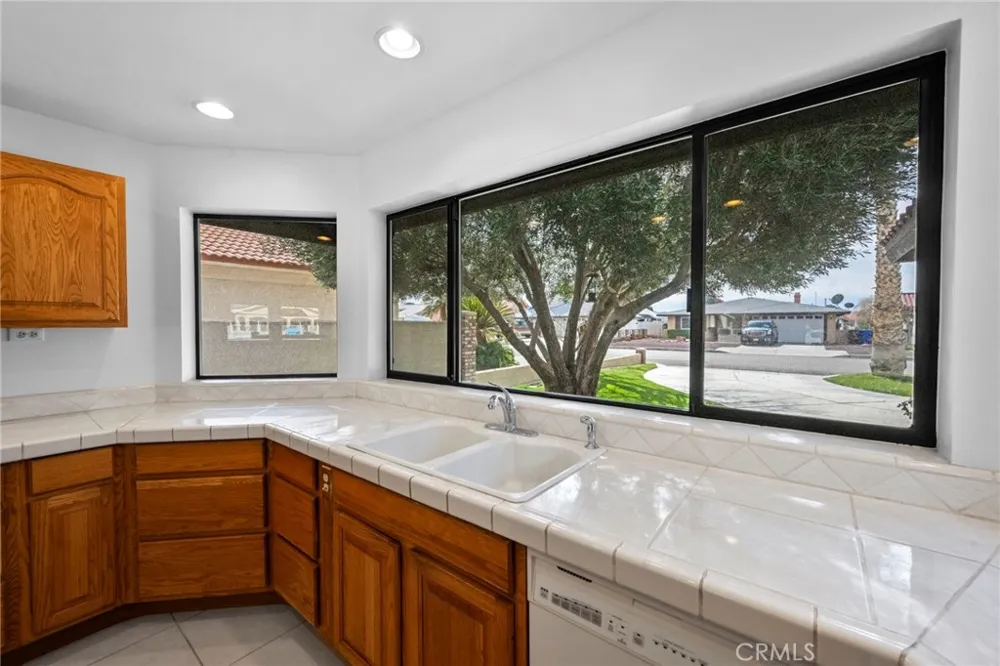 14364 Galleon Helendale, CA 92342