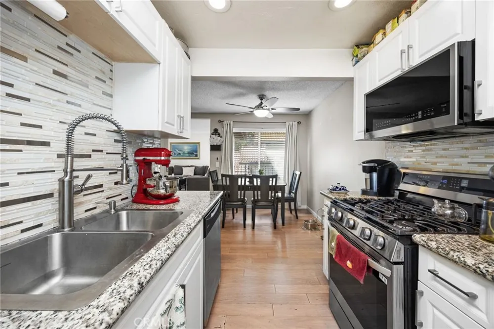 1336 Brentwood Corona, CA 92882