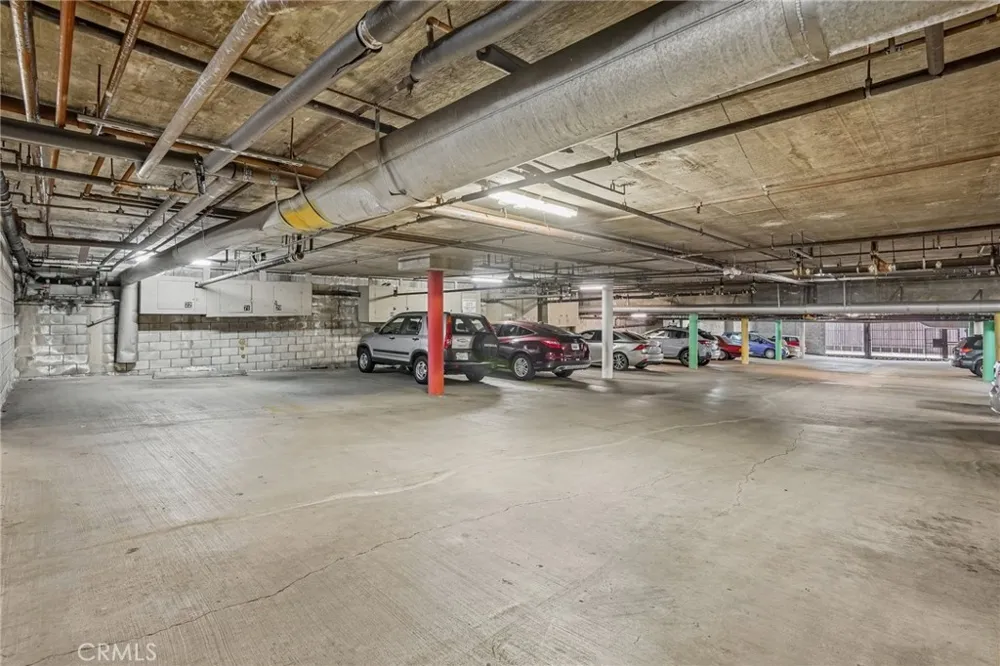 4189 Vineland Avenue #111 Studio City, CA 91602