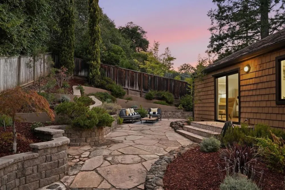 202 Granada Way Los Gatos, CA 95032