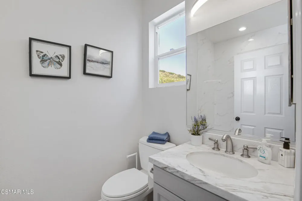 6167 Deerhill Road Oak Park, CA 91377