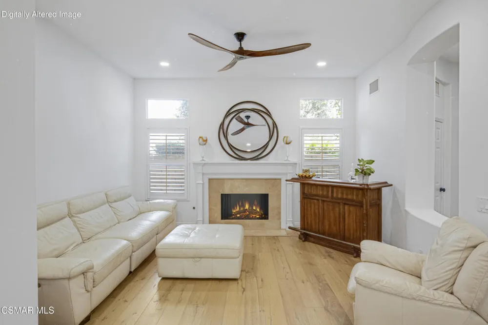 6167 Deerhill Road Oak Park, CA 91377