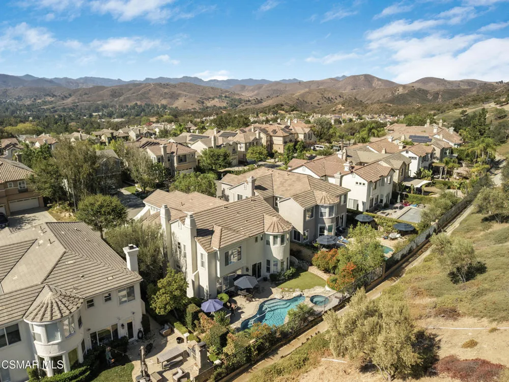 6167 Deerhill Road Oak Park, CA 91377
