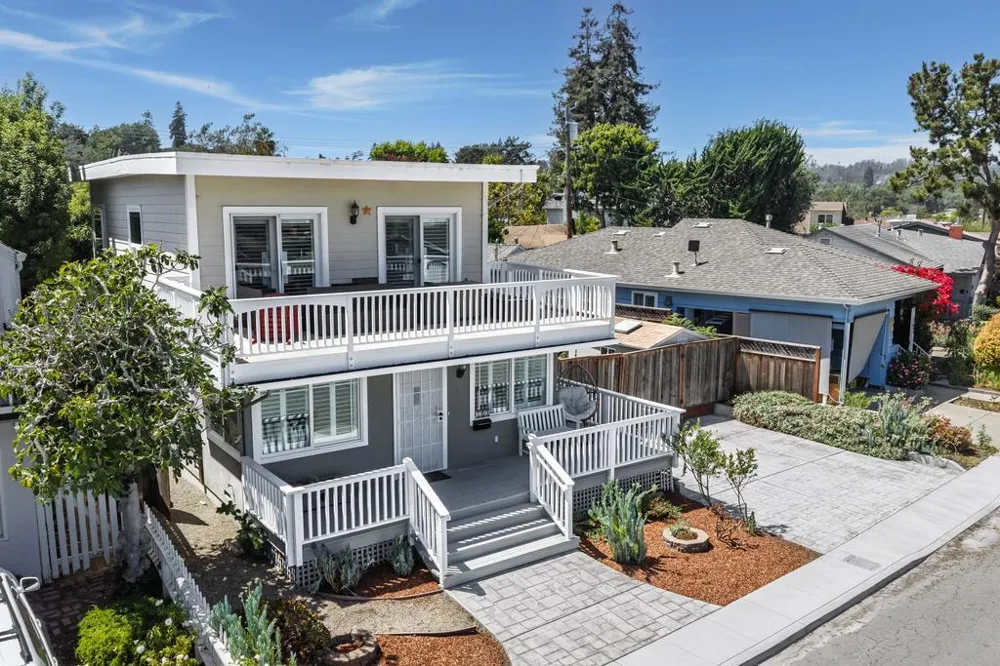 709 Gilroy Drive Capitola, CA 95010