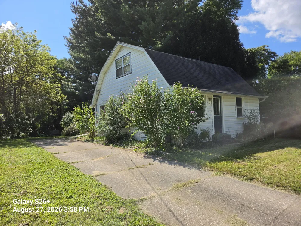 516 Hillcrest Road Niles, MI 49120