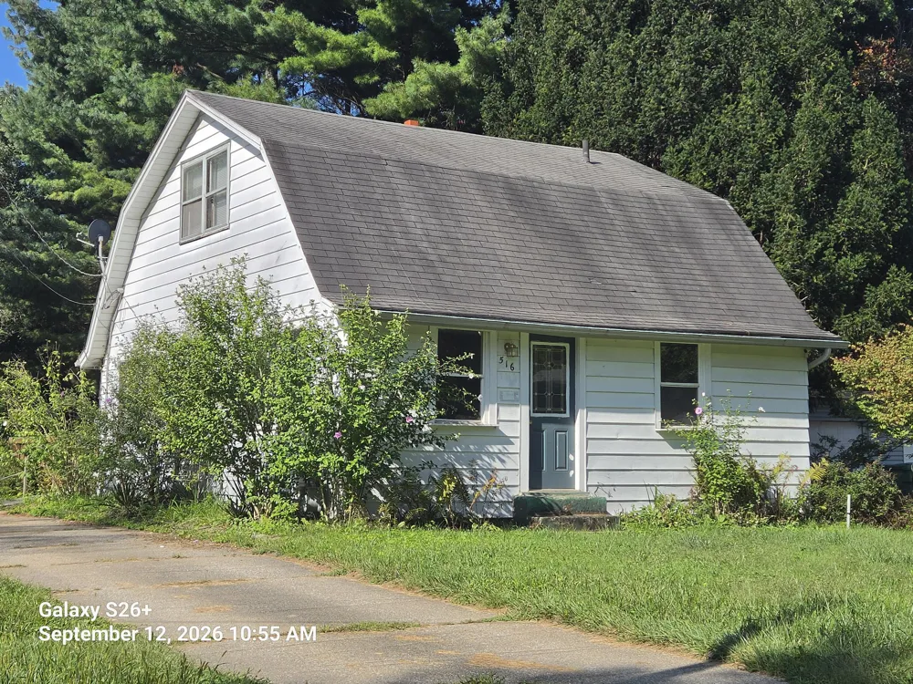 516 Hillcrest Road Niles, MI 49120