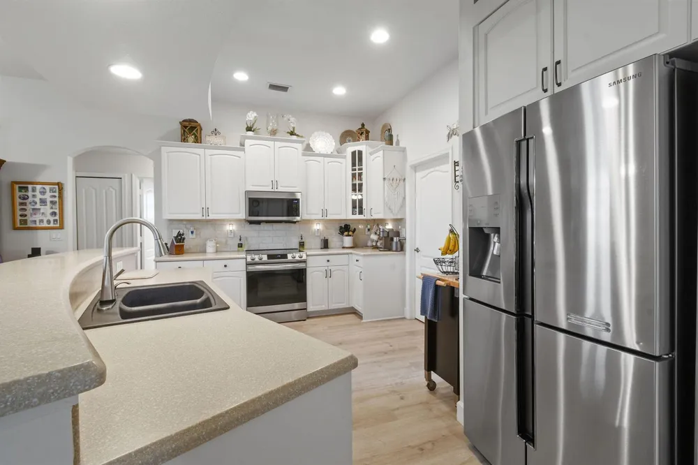 390 SW Jeanne Avenue Port St. Lucie, FL 34953