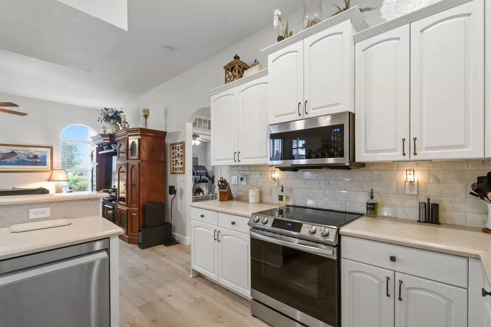 390 SW Jeanne Avenue Port St. Lucie, FL 34953
