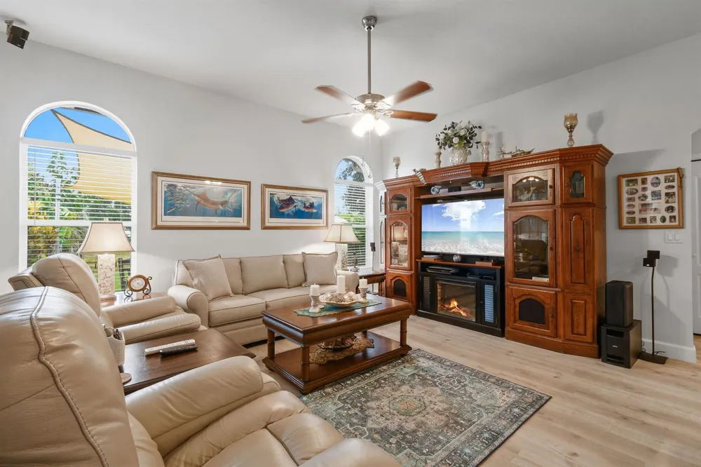 390 SW Jeanne Avenue Port St. Lucie, FL 34953