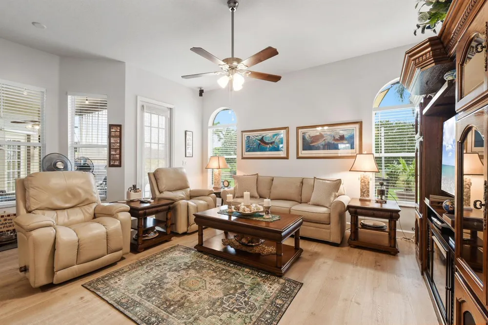 390 SW Jeanne Avenue Port St. Lucie, FL 34953