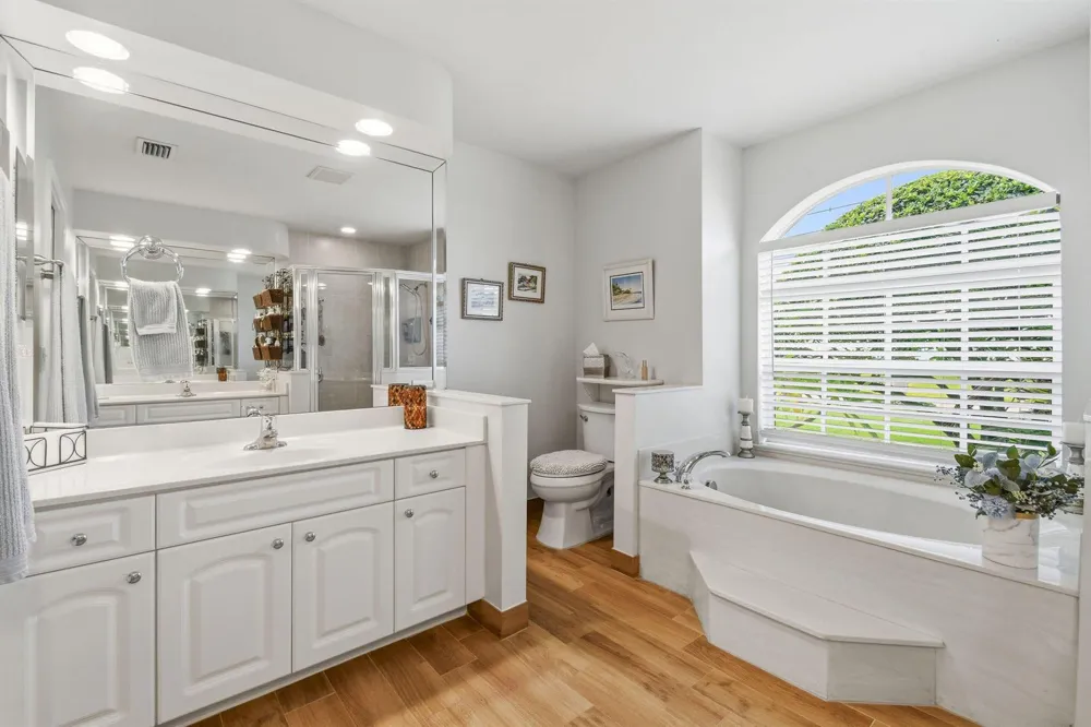 390 SW Jeanne Avenue Port St. Lucie, FL 34953
