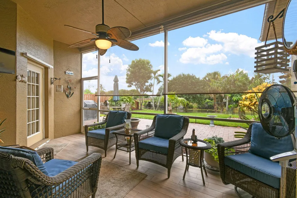 390 SW Jeanne Avenue Port St. Lucie, FL 34953