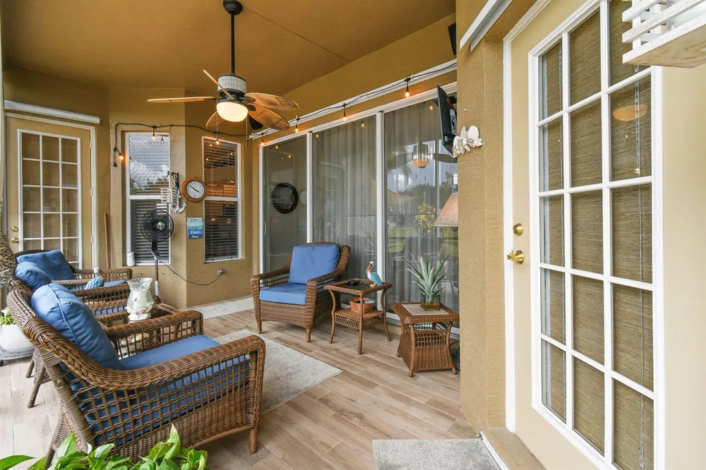 390 SW Jeanne Avenue Port St. Lucie, FL 34953