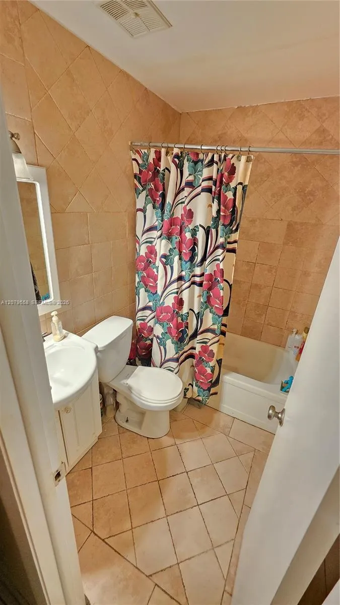 15619 SW 73rd Cir Ter #10-8 Miami, FL 33193
