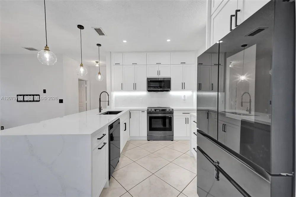 16227 NW 19th St Pembroke Pines, FL 33028