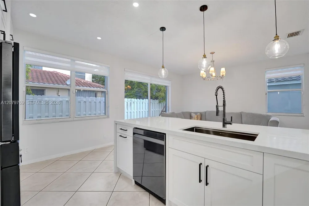 16227 NW 19th St Pembroke Pines, FL 33028