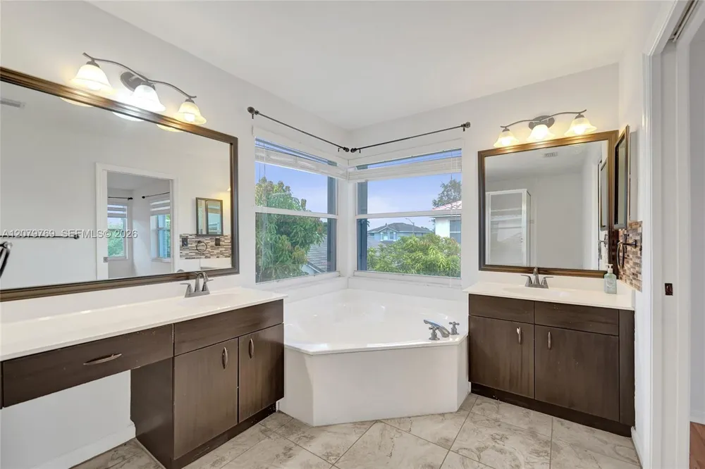 16227 NW 19th St Pembroke Pines, FL 33028