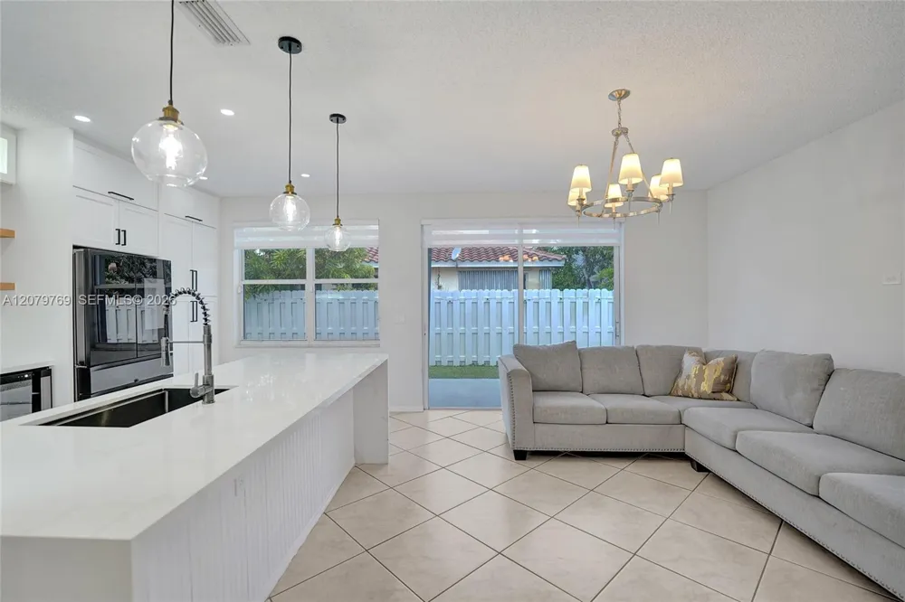 16227 NW 19th St Pembroke Pines, FL 33028