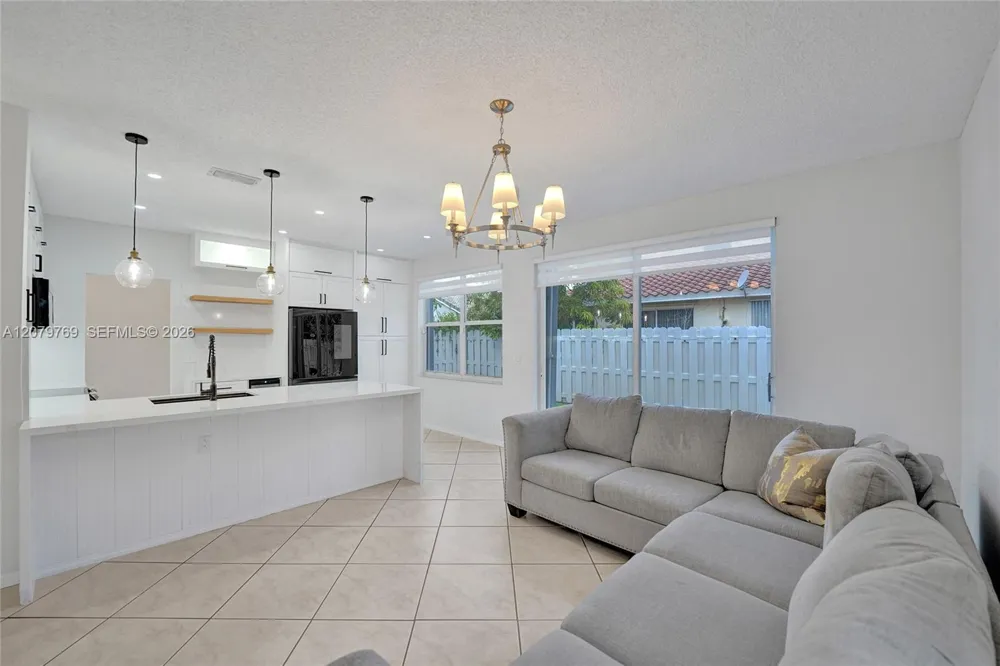 16227 NW 19th St Pembroke Pines, FL 33028