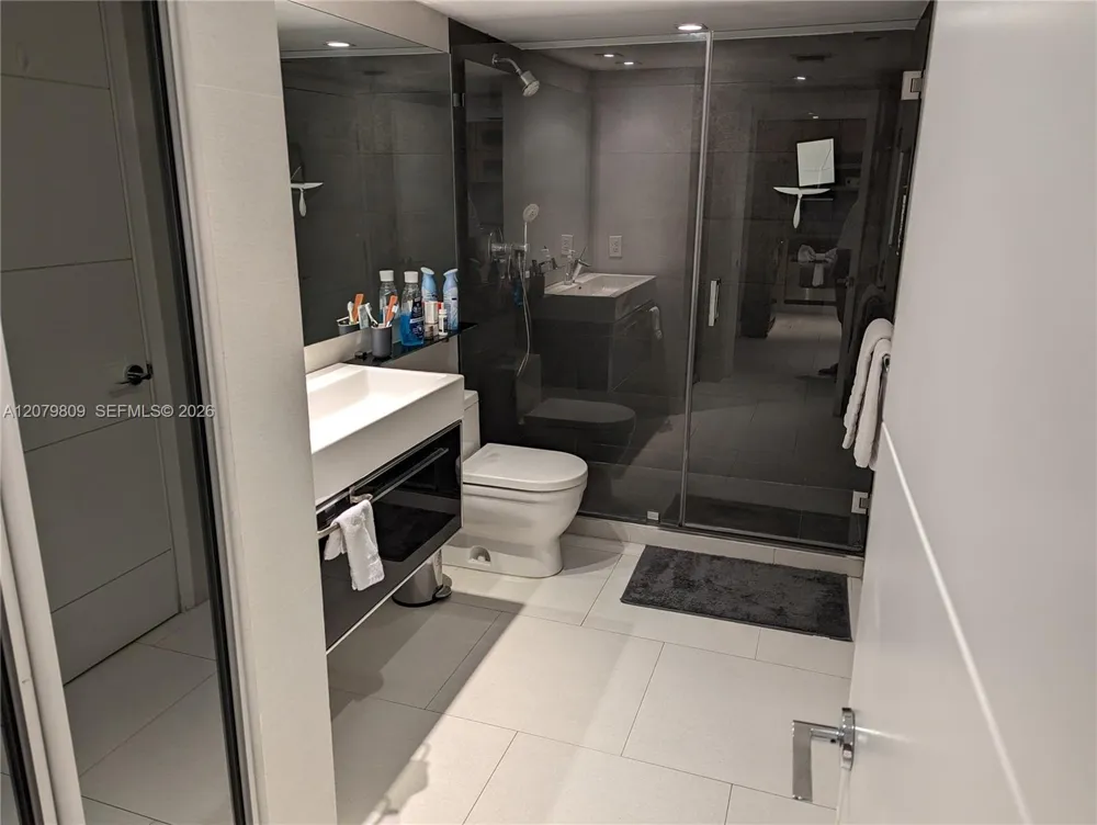 2101 Brickell Ave #1104 Miami, FL 33129
