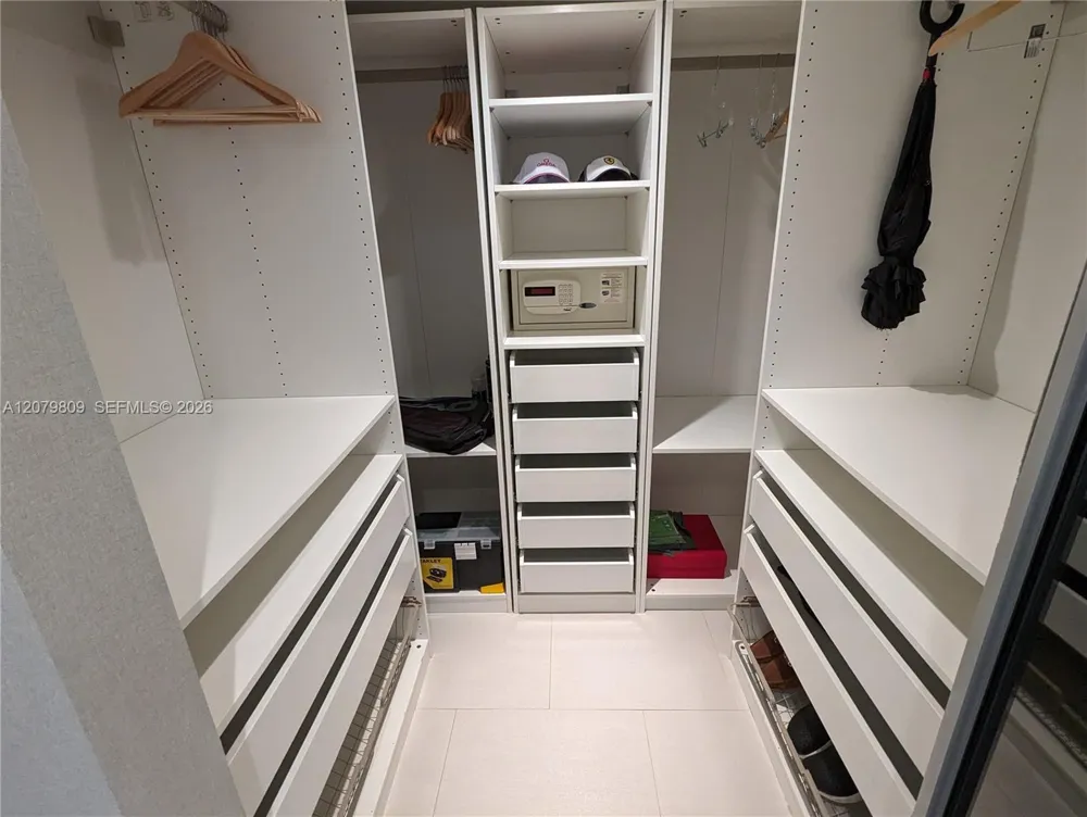 2101 Brickell Ave #1104 Miami, FL 33129