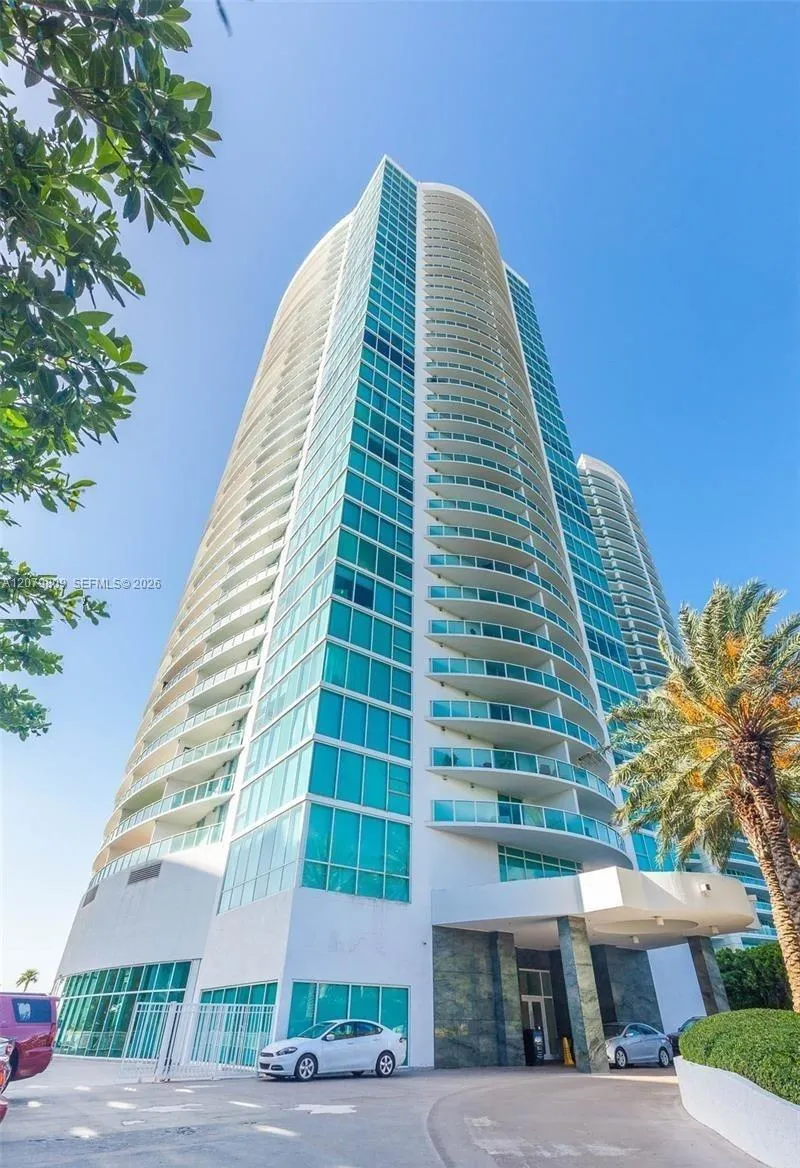 2101 Brickell Ave #1104 Miami, FL 33129