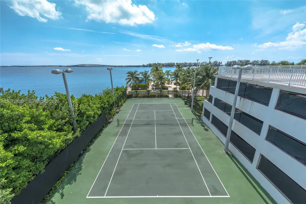 2101 Brickell Ave #1104 Miami, FL 33129