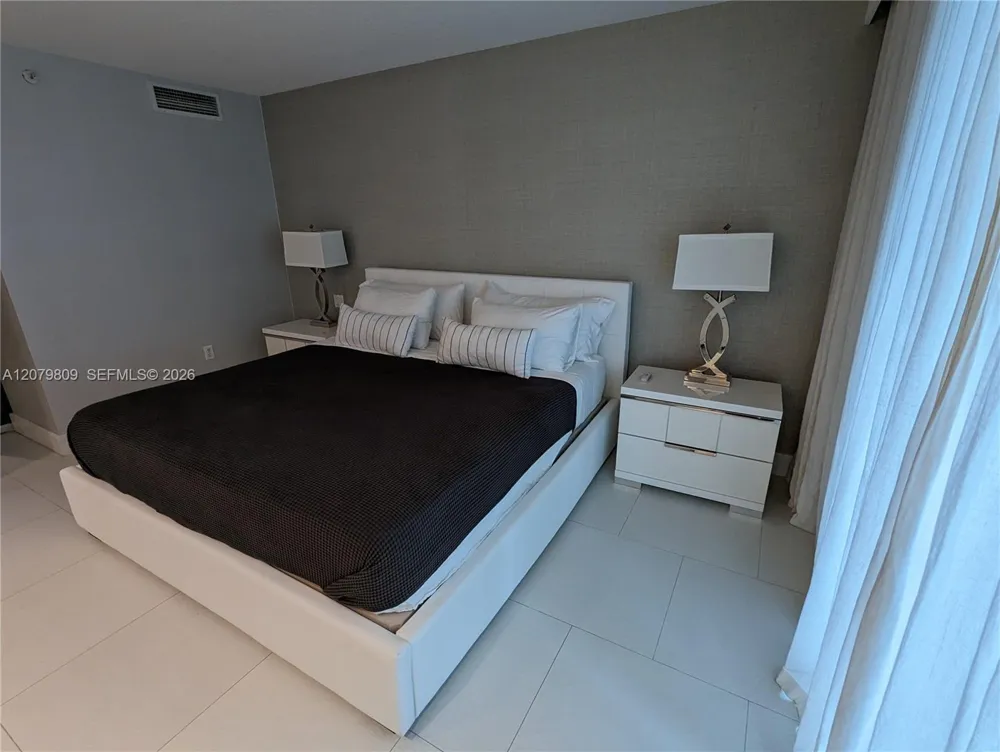2101 Brickell Ave #1104 Miami, FL 33129
