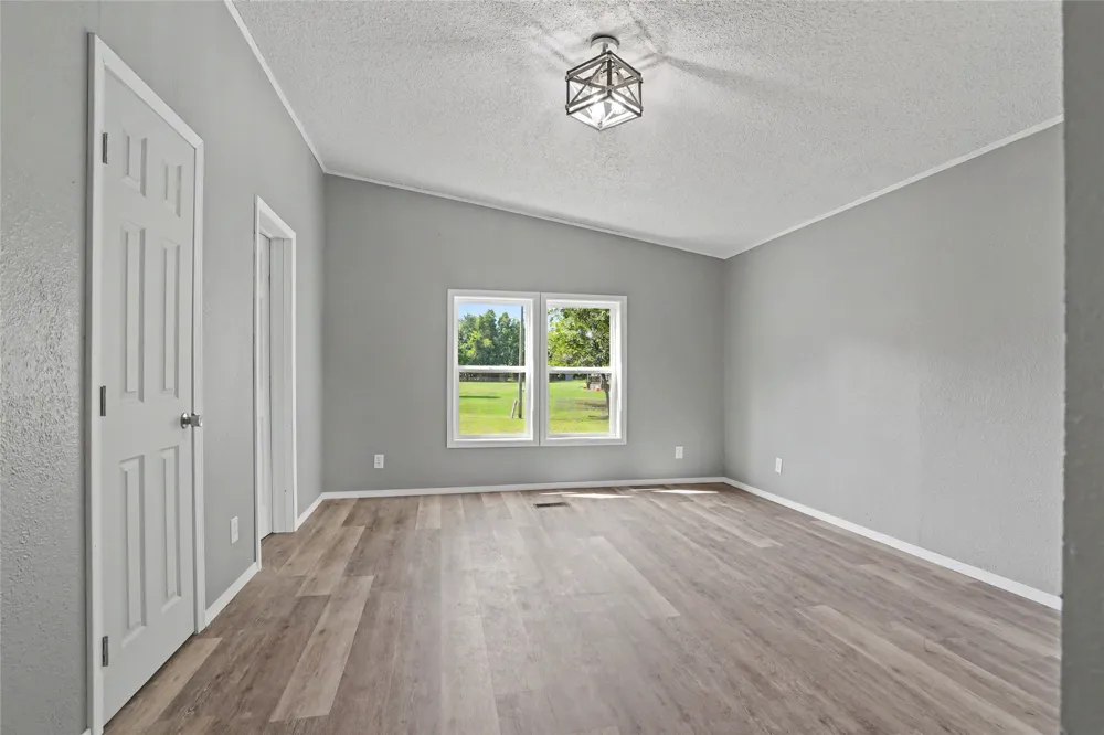 5782 Valley Road Skiatook, OK 74070