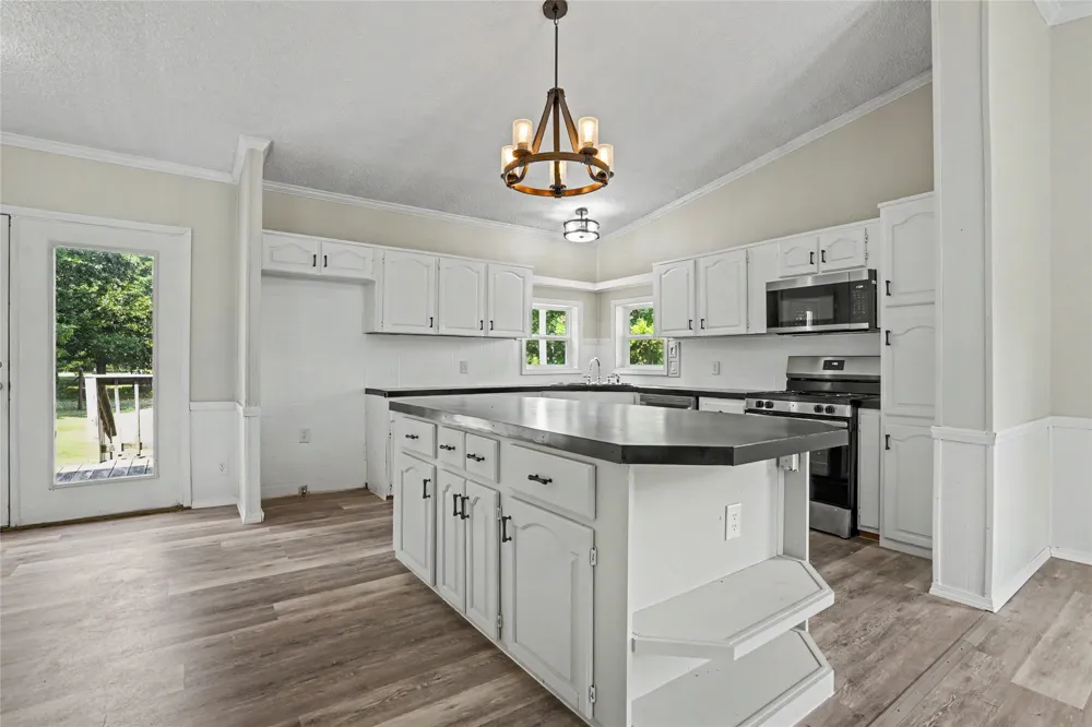 5782 Valley Road Skiatook, OK 74070