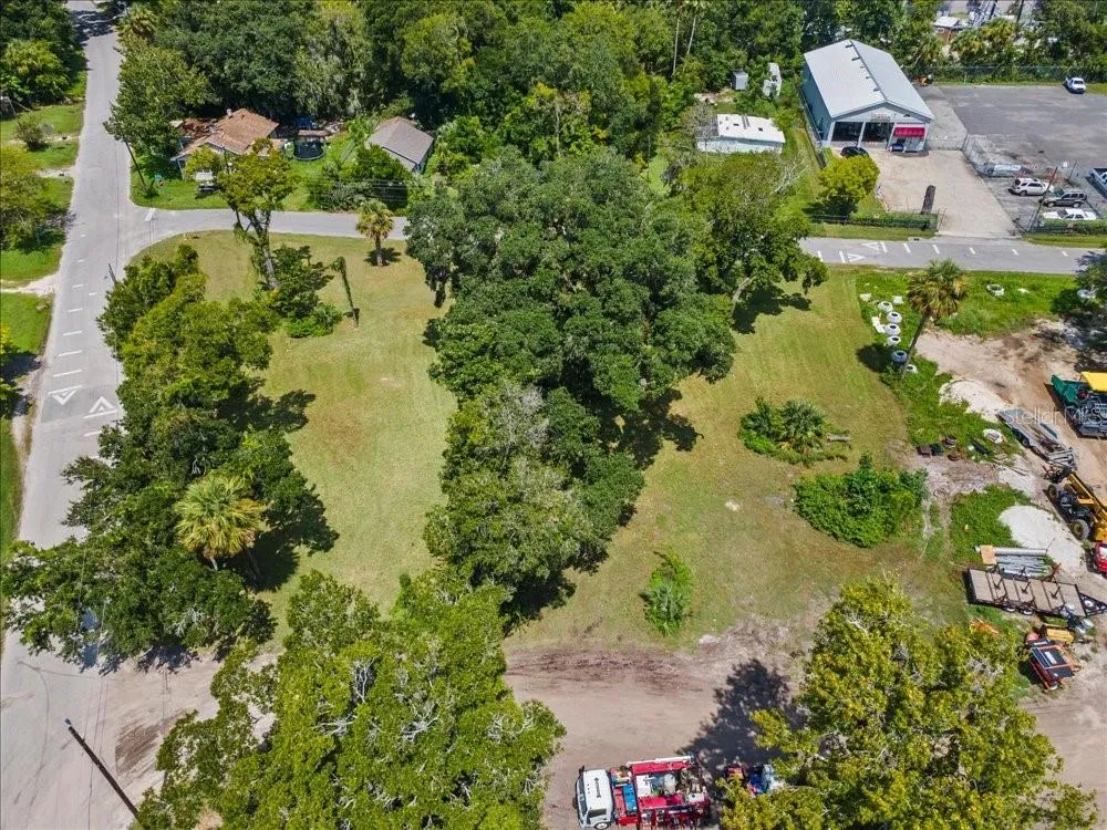 919 TOMOKA RD Daytona Beach, FL 32117