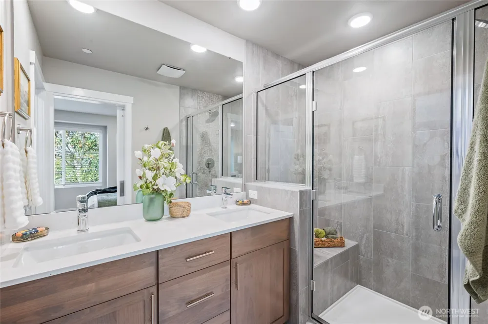 14424 Madison Way #J2 Lynnwood, WA 98087