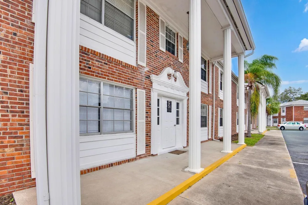 4507 9TH STREET W #E3 Bradenton, FL 34207