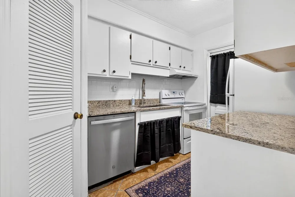 4507 9TH STREET W #E3 Bradenton, FL 34207