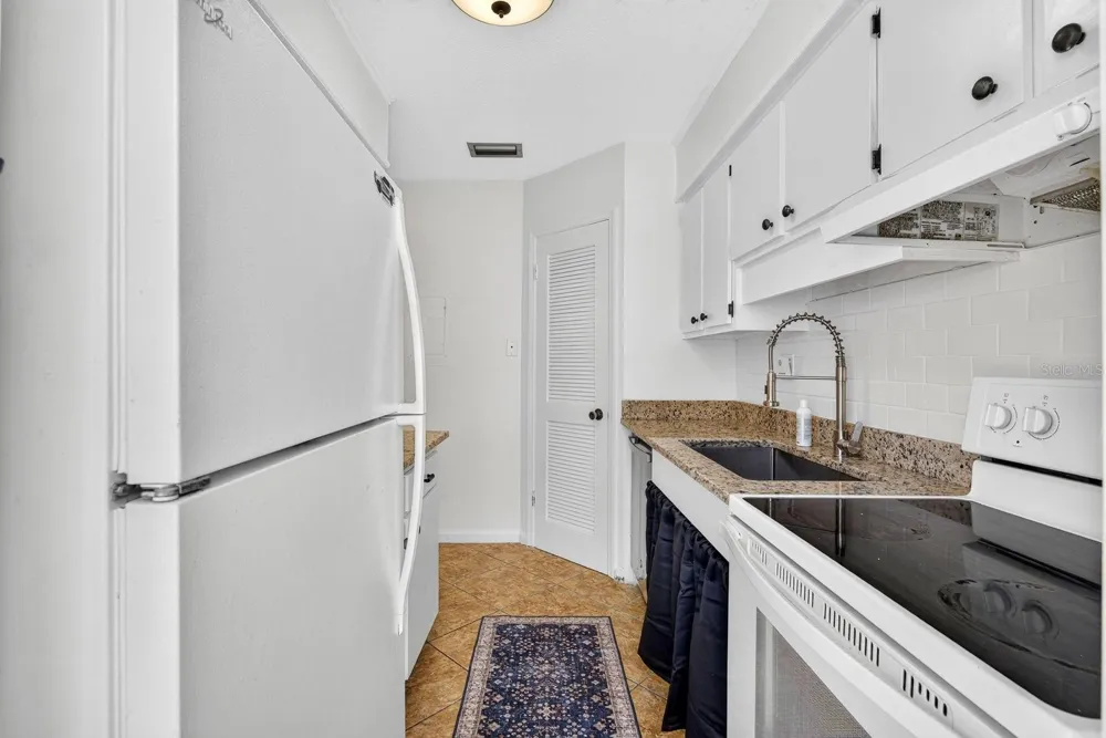 4507 9TH STREET W #E3 Bradenton, FL 34207