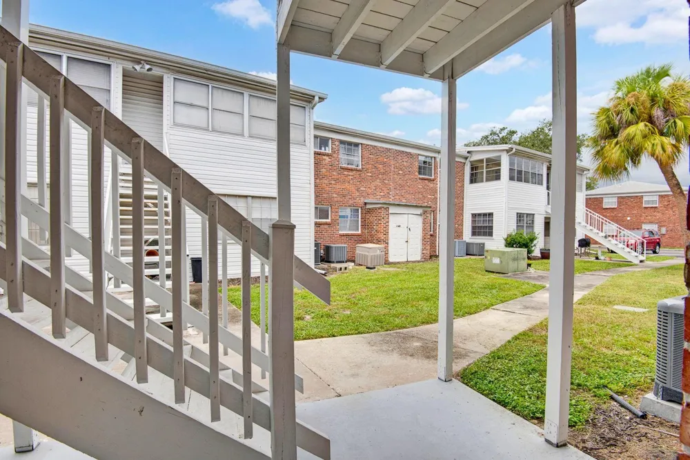 4507 9TH STREET W #E3 Bradenton, FL 34207