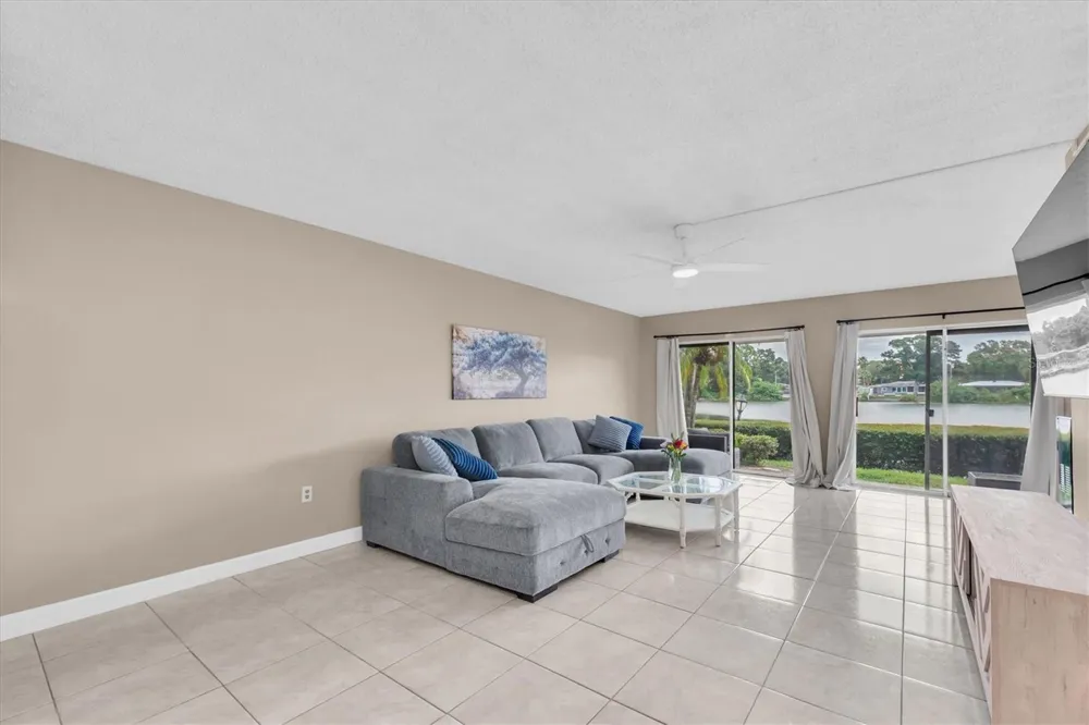 1655 S HIGHLAND AVENUE #J194 Clearwater, FL 33756