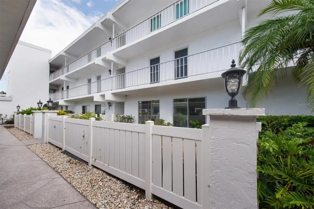 1655 S HIGHLAND AVENUE #J194 Clearwater, FL 33756