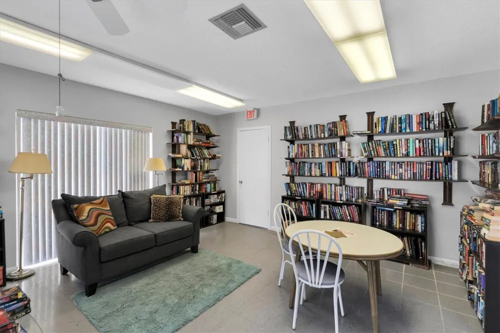 1655 S HIGHLAND AVENUE #J194 Clearwater, FL 33756