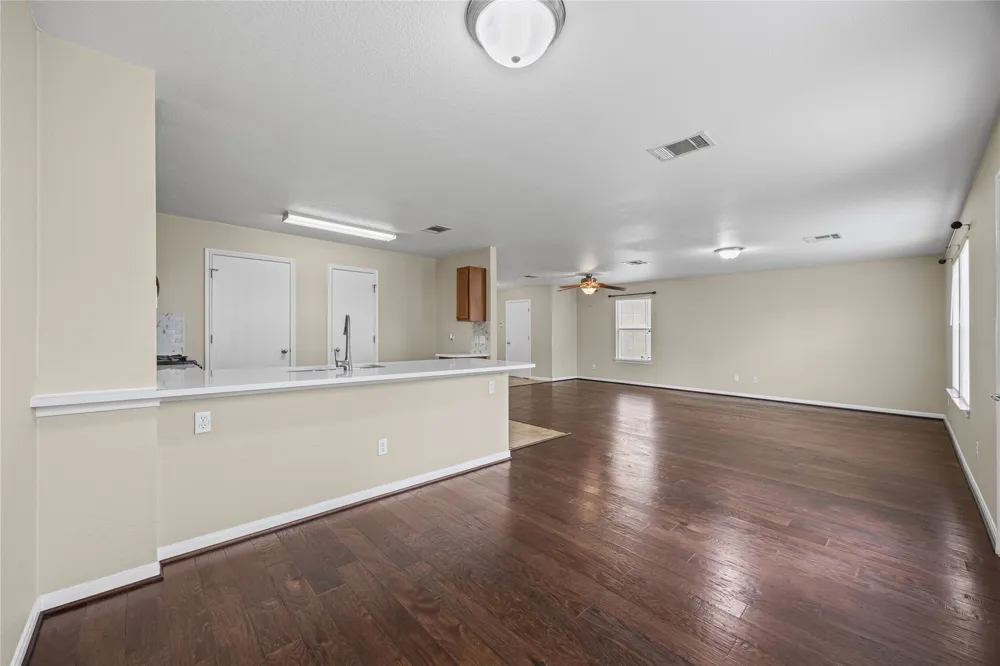 198 Black Forest Buda, TX 78610