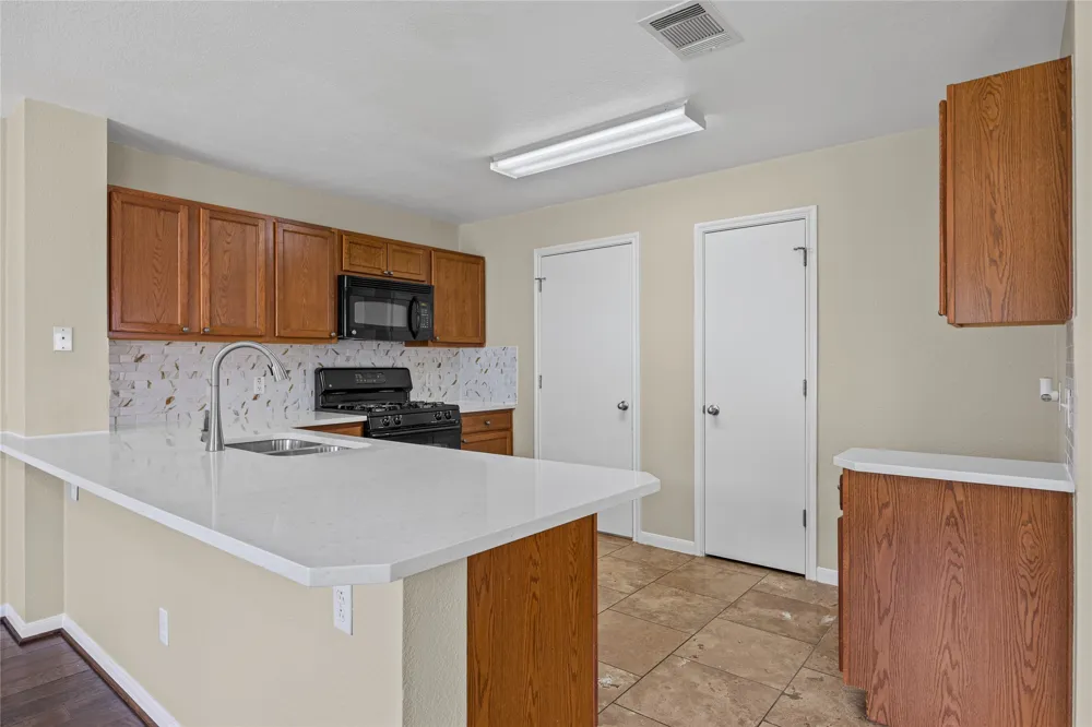 198 Black Forest Buda, TX 78610