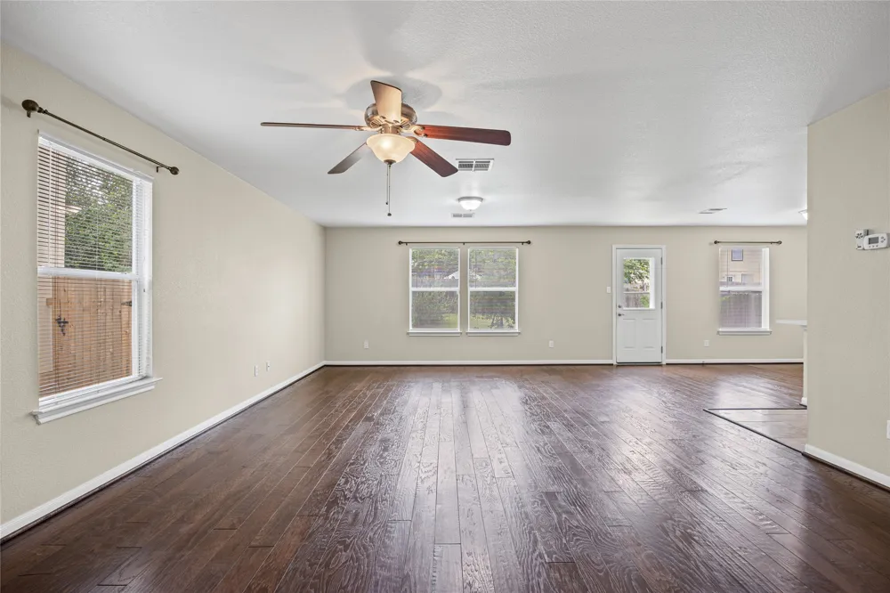 198 Black Forest Buda, TX 78610