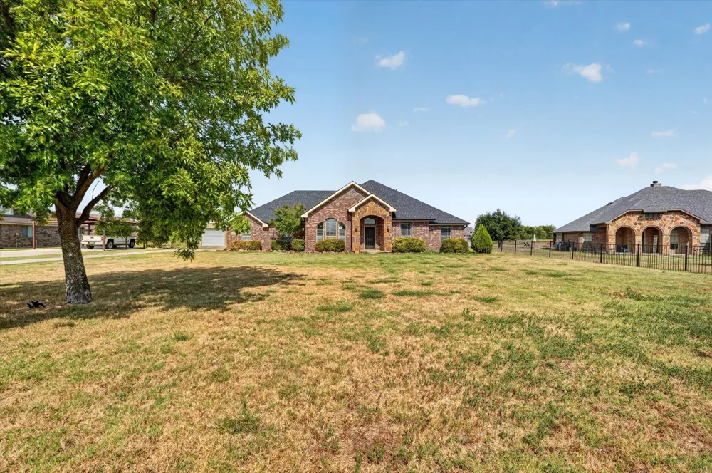 10231 Bantry Lane Forney, TX 75126