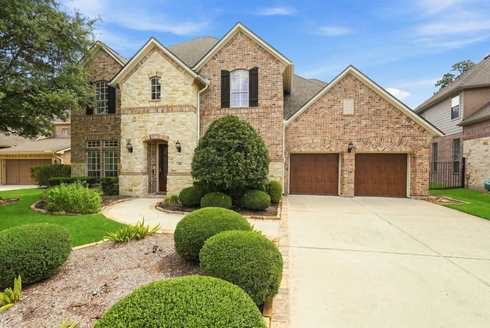 126 E Cove View Trail The Woodlands, TX 77389