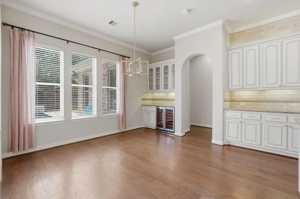 126 E Cove View Trail The Woodlands, TX 77389