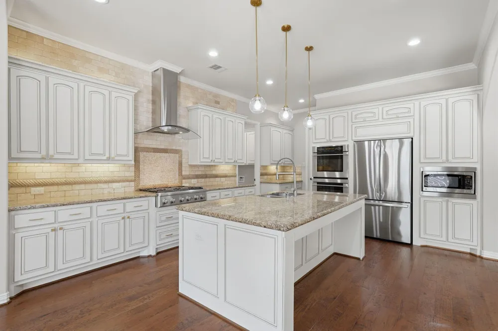 126 E Cove View Trail The Woodlands, TX 77389