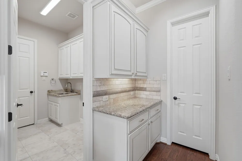 126 E Cove View Trail The Woodlands, TX 77389